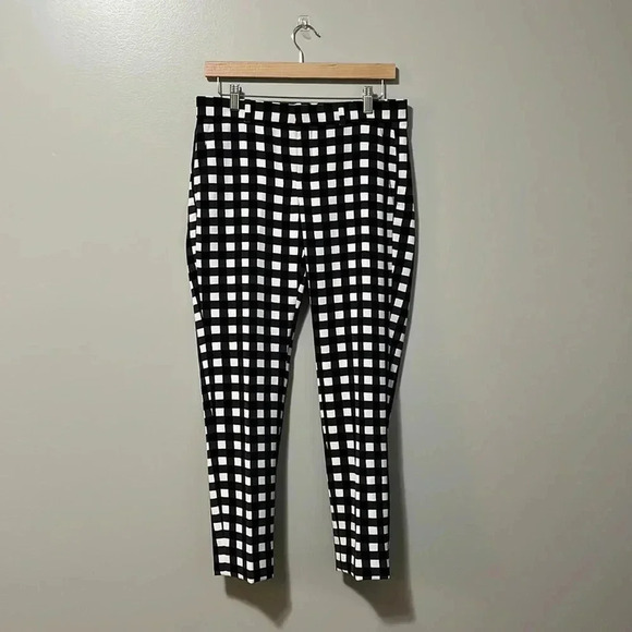 Banana  Republic Avery Fit Gingham Pattern Pant - Picture 2 of 14